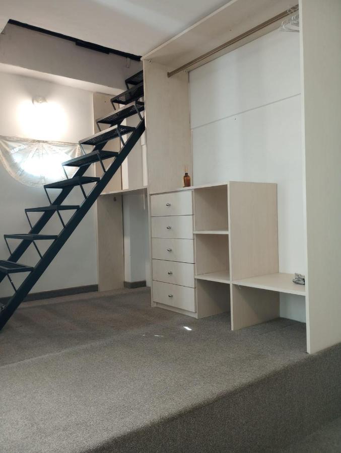 Appartamento Premium Loft Of The Fountain Small Plaza W/Netflix Buenos Aires Esterno foto