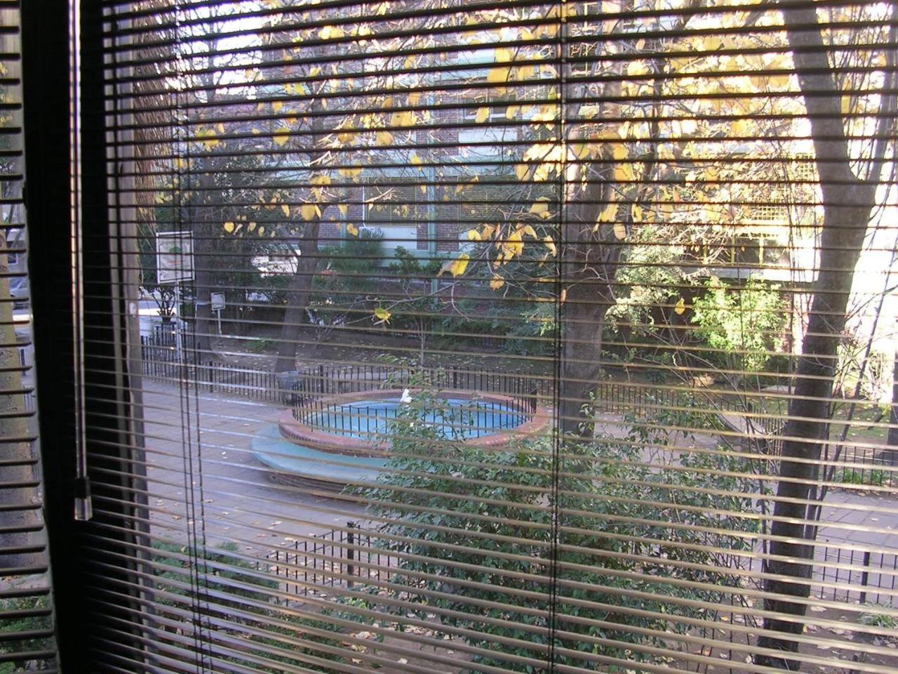 Appartamento Premium Loft Of The Fountain Small Plaza W/Netflix Buenos Aires Esterno foto
